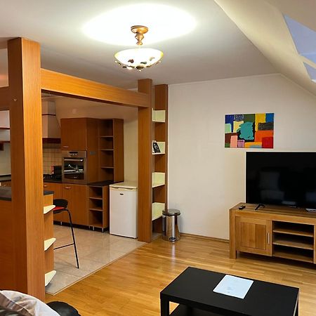 Dependance Patriot Trnava Hotel Luaran gambar