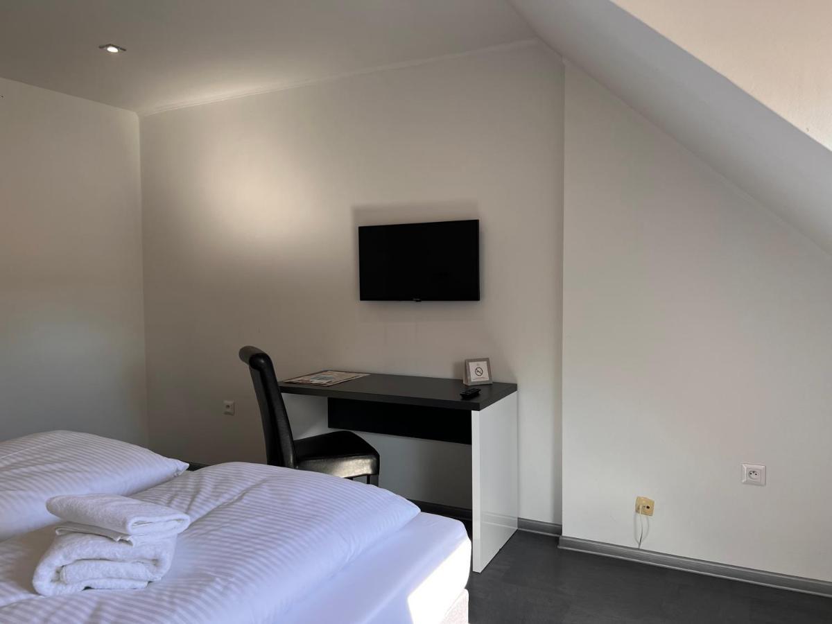 Dependance Patriot Trnava Hotel Luaran gambar