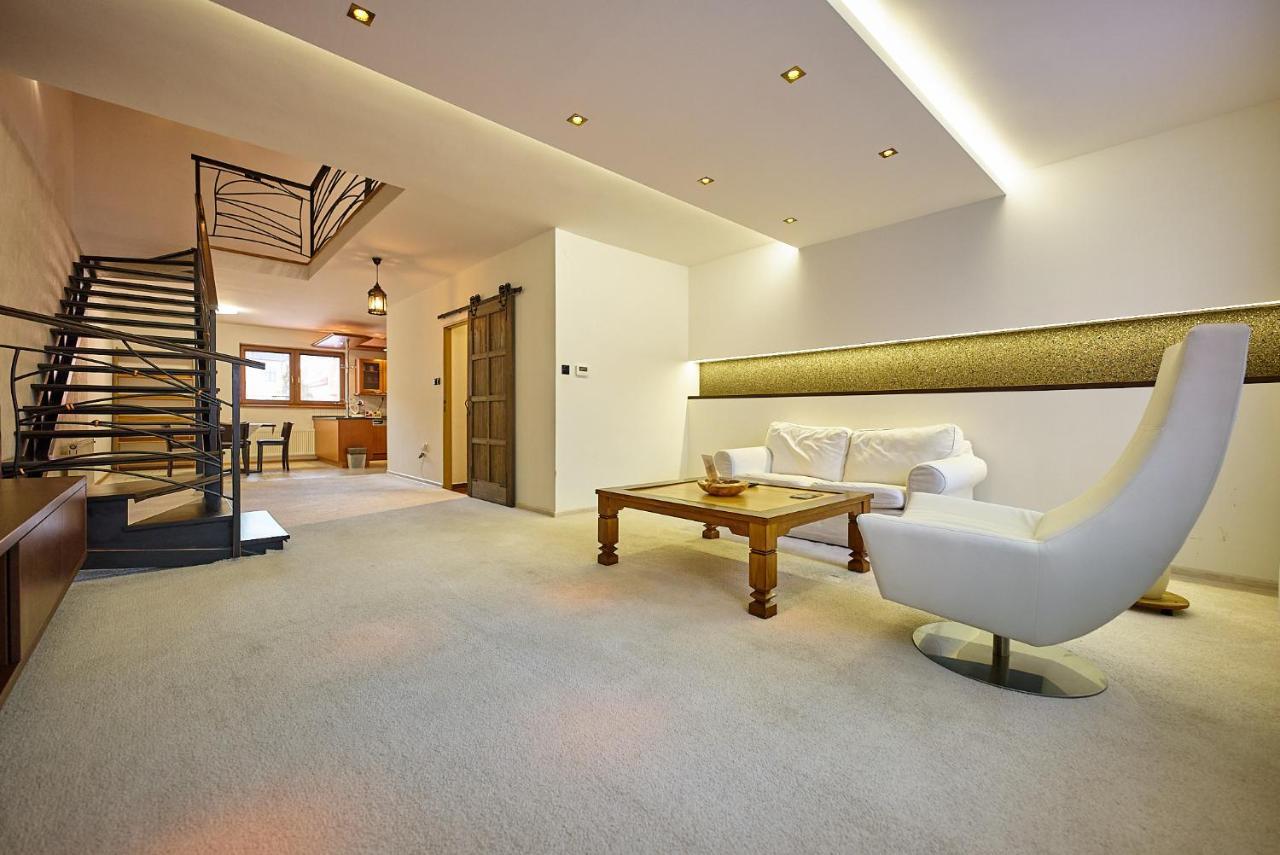 Dependance Patriot Trnava Hotel Luaran gambar