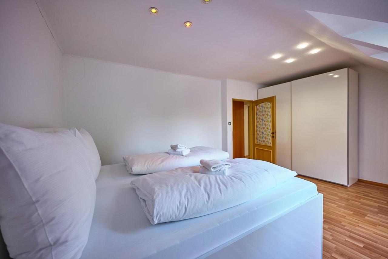 Dependance Patriot Trnava Hotel Luaran gambar