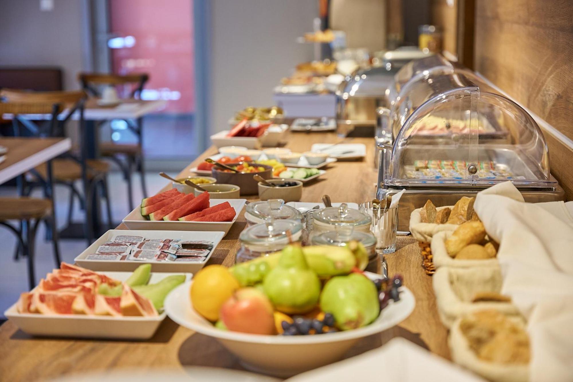 Dependance Patriot Trnava Hotel Luaran gambar