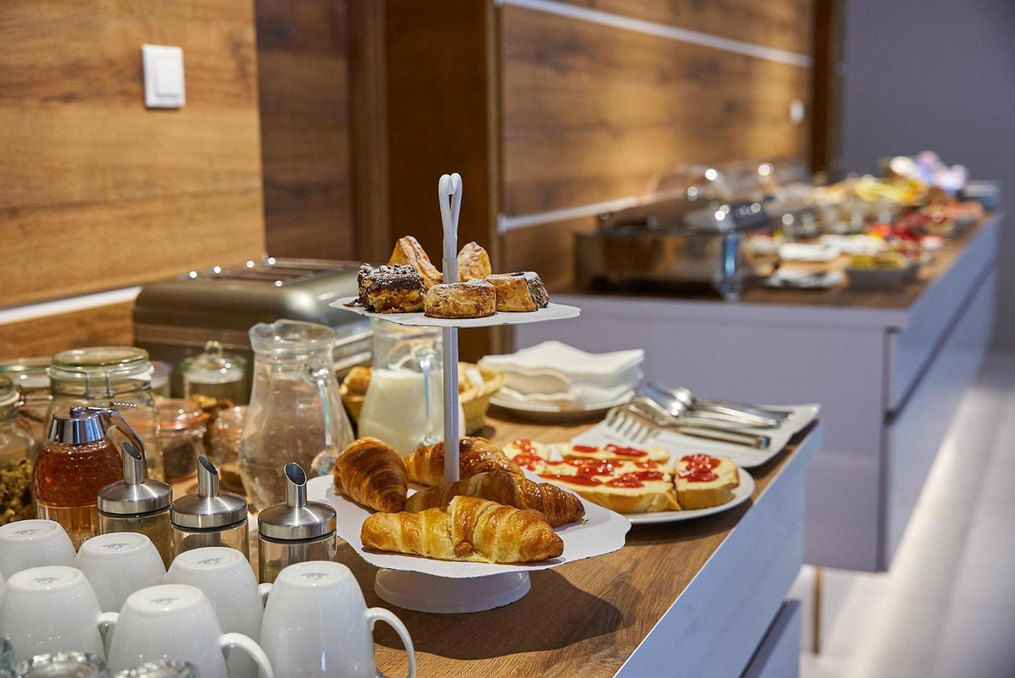 Dependance Patriot Trnava Hotel Luaran gambar